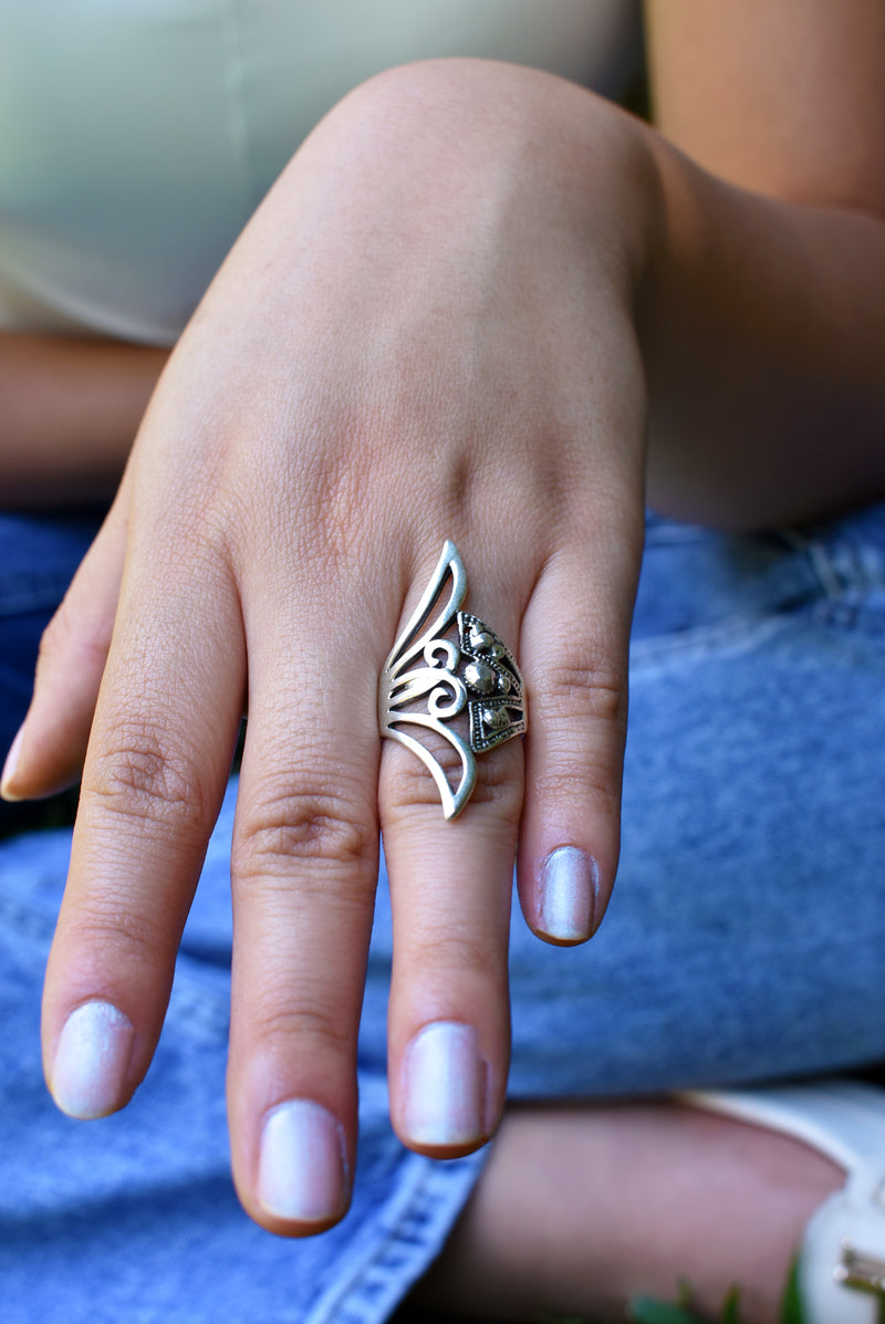 Plata Mano Con Anillo De Compromiso Y Argolla Largos Argolla De