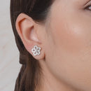 Aretes Florecitas Broquel con Circonias