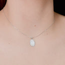 Collar con Medalla Madre Perla Virgen Guadalupe