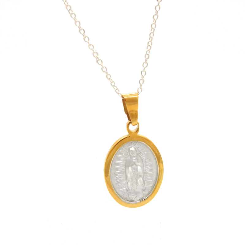 Dije Medalla Mediana Virgen de Guadalupe 2 de Plata .925 con Bisel de Chapa De Oro