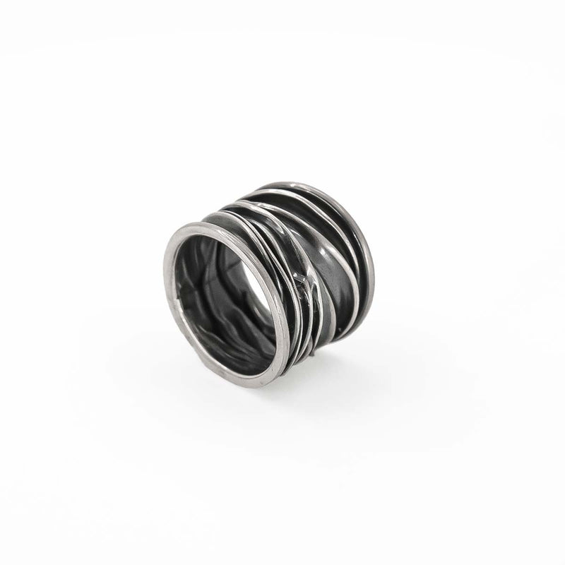Anillo Corrugado Oxidado de Plata .925 - 1