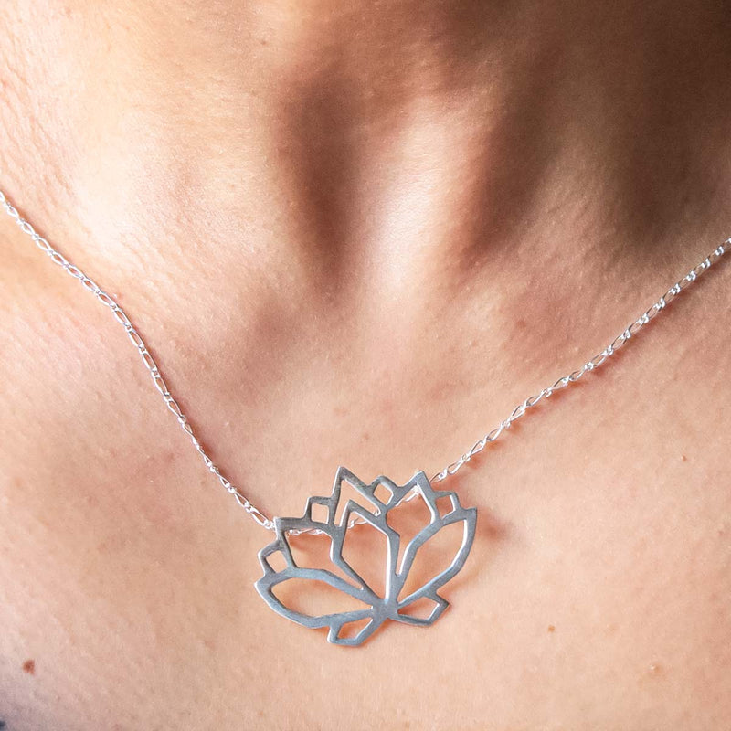 Dije Flor de Loto de Plata .925 - 1
