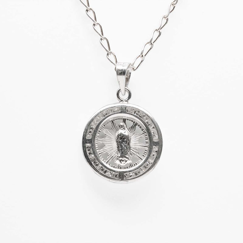 Dije Medalla Virgen de Guadalupe con Circonia de Plata .925